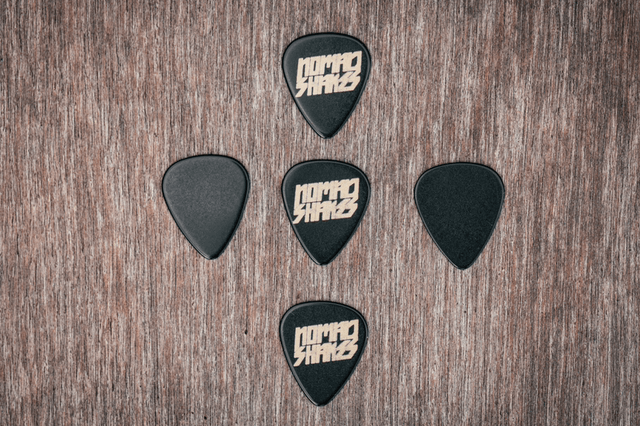 Nomad Plectrums (x5)